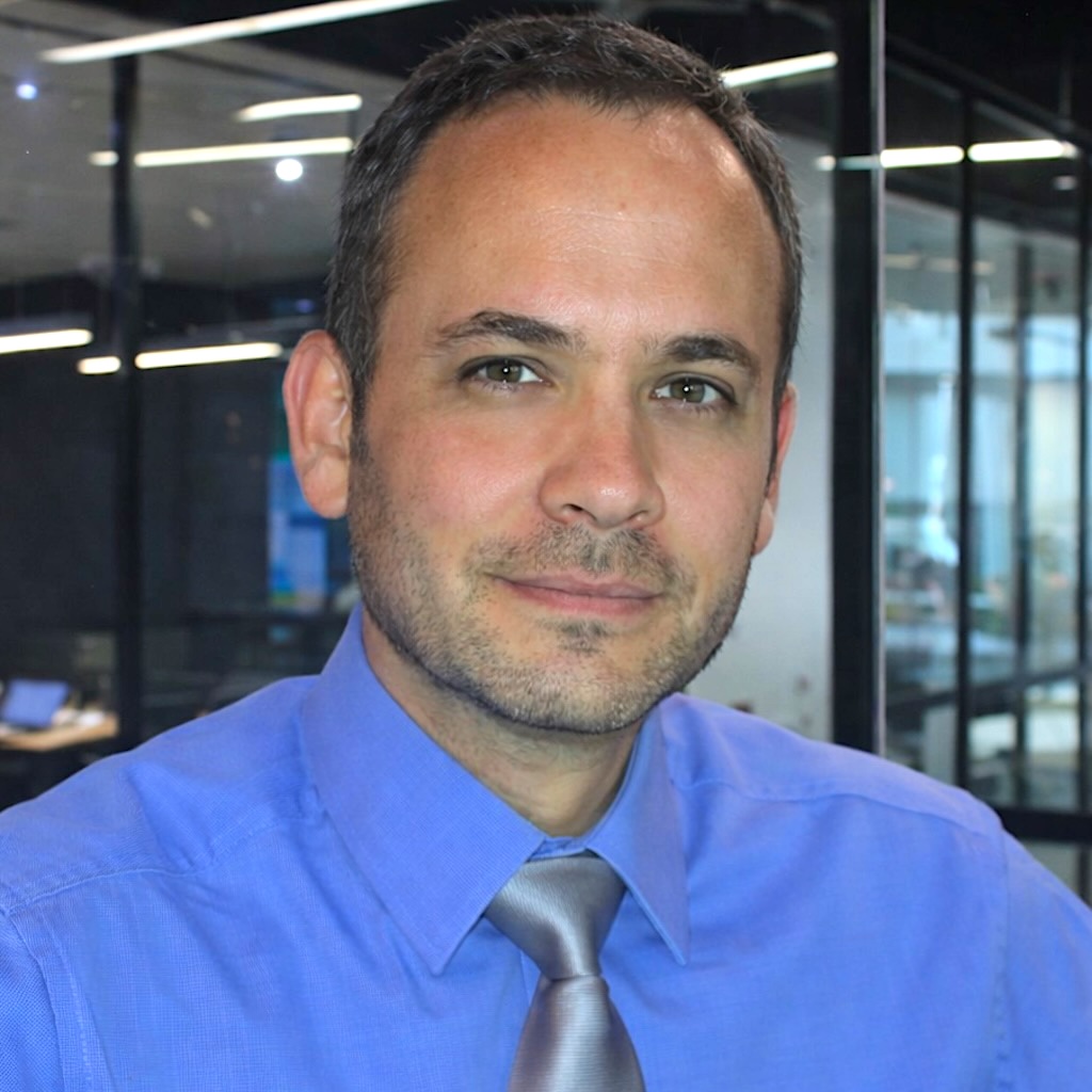 Foto profesional de Marcos Cancino, Asesor en Ingeniería de Software y Solidez de Plataforma